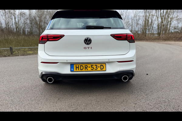 Volkswagen Golf 2.0 TSI GTI Panoramadak Leer Stoelverwarming/Verkoeling Camera Keyless entry