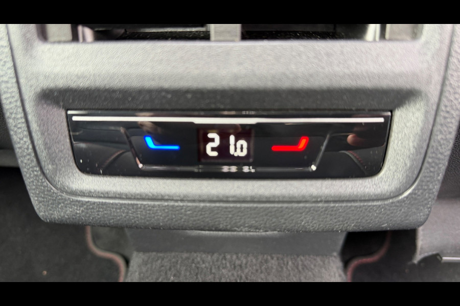 Volkswagen Golf 2.0 TSI GTI Panoramadak Leer Stoelverwarming/Verkoeling Camera Keyless entry