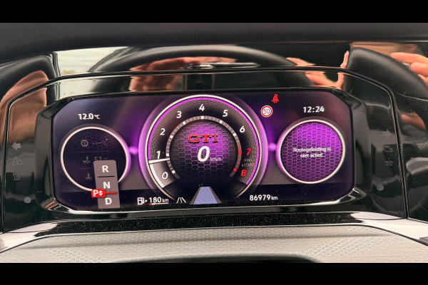 Volkswagen Golf 2.0 TSI GTI Panoramadak Leer Stoelverwarming/Verkoeling Camera Keyless entry