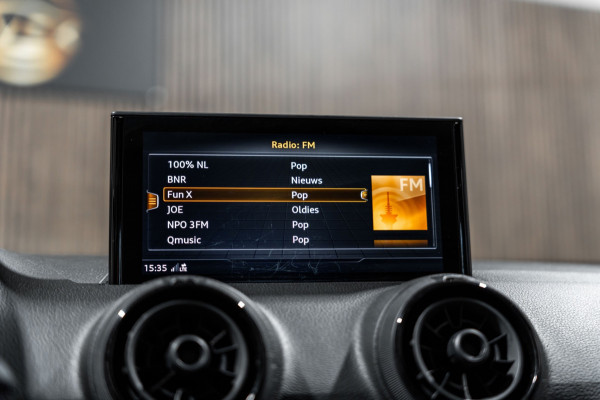 Audi Q2 35 TFSI CoD Sport S-Line DSG PANO NAVI PDC