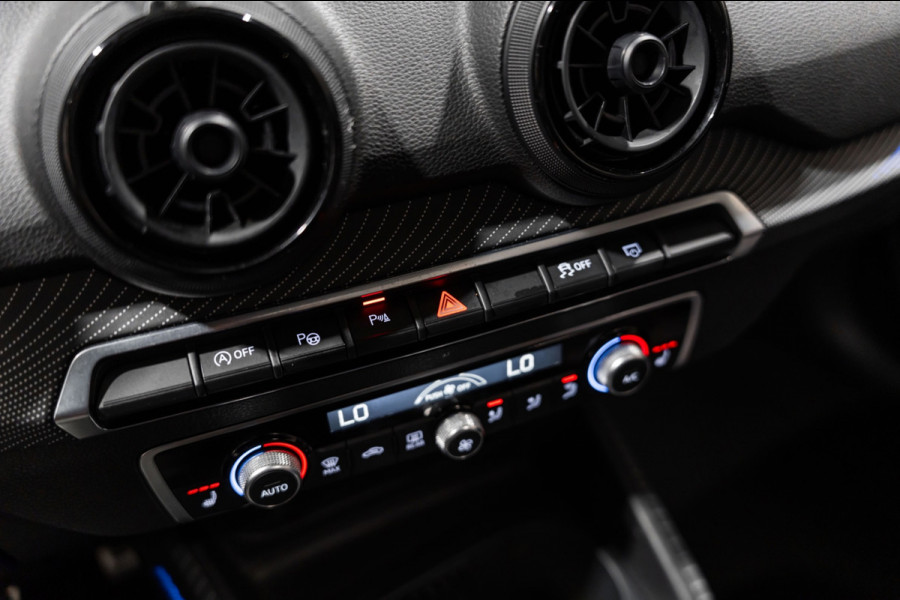 Audi Q2 35 TFSI CoD Sport S-Line DSG PANO NAVI PDC