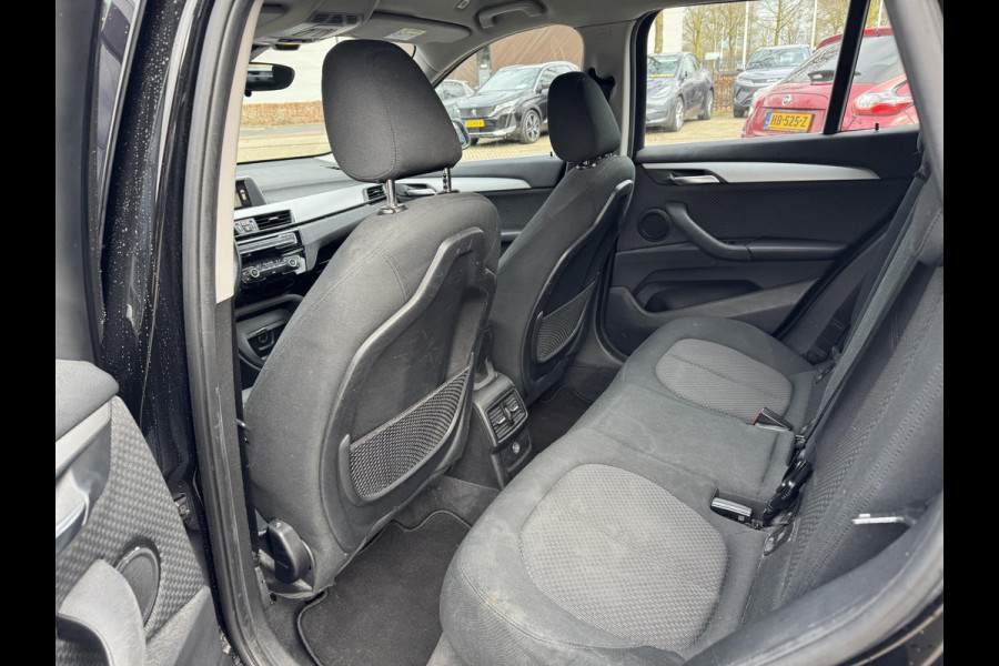 BMW X1 sDrive18i Executive LED| ELEKTRISCHE ACHTERKLEP| ACHTERUITRIJCAMERA| RIJKLAAR INCL. 12 MND BOVAG GARANTIE| PARKEERASSISTENT