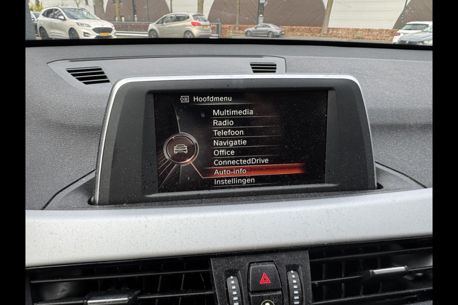 BMW X1 sDrive18i Executive LED| ELEKTRISCHE ACHTERKLEP| ACHTERUITRIJCAMERA| RIJKLAAR INCL. 12 MND BOVAG GARANTIE| PARKEERASSISTENT