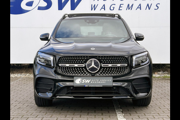Mercedes-Benz Glb 200 AMG-Line | Pano | Trekhaak | Matrix LED | Memory | Sfeerverlichting