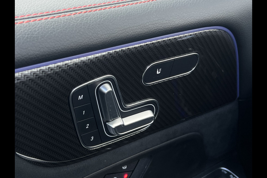 Mercedes-Benz Glb 200 AMG-Line | Pano | Trekhaak | Matrix LED | Memory | Sfeerverlichting