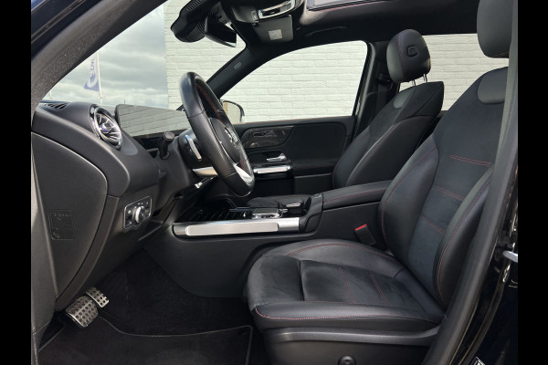 Mercedes-Benz Glb 200 AMG-Line | Pano | Trekhaak | Matrix LED | Memory | Sfeerverlichting