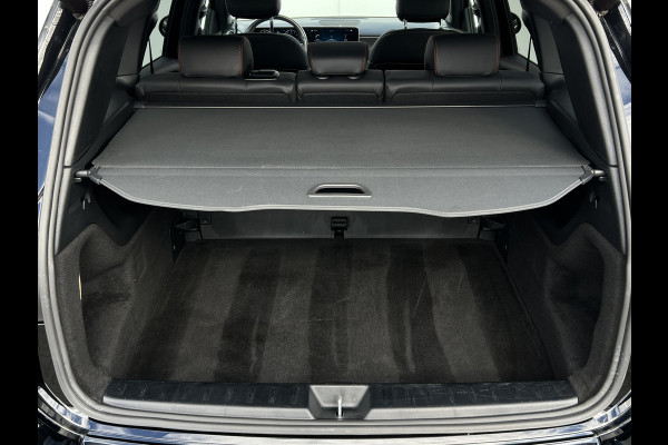 Mercedes-Benz Glb 200 AMG-Line | Pano | Trekhaak | Matrix LED | Memory | Sfeerverlichting