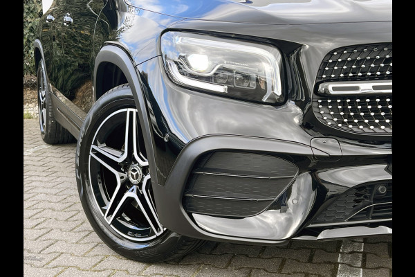 Mercedes-Benz Glb 200 AMG-Line | Pano | Trekhaak | Matrix LED | Memory | Sfeerverlichting