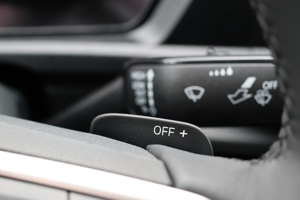 Volkswagen Caddy Cargo Maxi 2.0 TDI STYLE DSG | LED | Camera | CarPlay | Lane Assist | Virtual Cockpit | Stoelverwarming | Cruise control | DAB | Trekhaak | Keyless Go | Maxton spoilerkit | Fabrieksgarantie