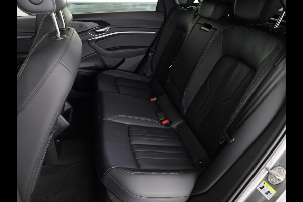 Audi e-tron 55 quattro Advanced edition Plus 95 kWh 408pk | Komt half maart binnen | Parkeersensoren | 21 inch Lichtmetalen velgen | Lederen bekleding