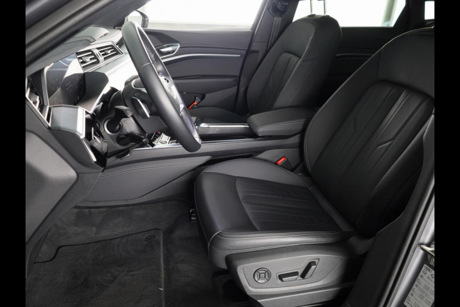 Audi e-tron 55 quattro Advanced edition Plus 95 kWh 408pk | Komt half maart binnen | Parkeersensoren | 21 inch Lichtmetalen velgen | Lederen bekleding