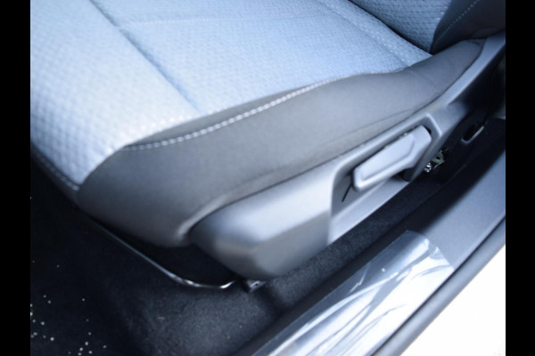 Opel Corsa Electric Long Range Business Edition 51 kWh PARKEERSENSOREN MET CAMERA | CLIMATE CONTROL | APPLE CARPLAY | DEMO