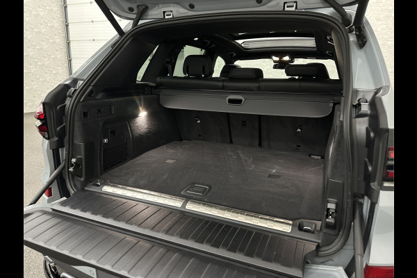 BMW X5 50e M-Sport Pro | M-Stoelen | Carbon | Achterasbesturing | ACC | Panorama | 360 Camera | Soft-Close | Head-Up | M-Gordels | Trekhaak | Harman-Kardon | 22 inch | Individual Leder | Stoelventilatie | Stoelverwarming V+A | Keyless-Entry | Memory | Stuurverwarming | Iconic-Glow | Rij-Assist Pro | Beker Koeling & Verwarming | Zonwering |