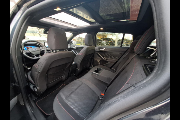 Ford FOCUS Wagon 1.0 EcoBoost Hybrid ST Line X Business | Pano | Trekhaak | Climate | Navi |