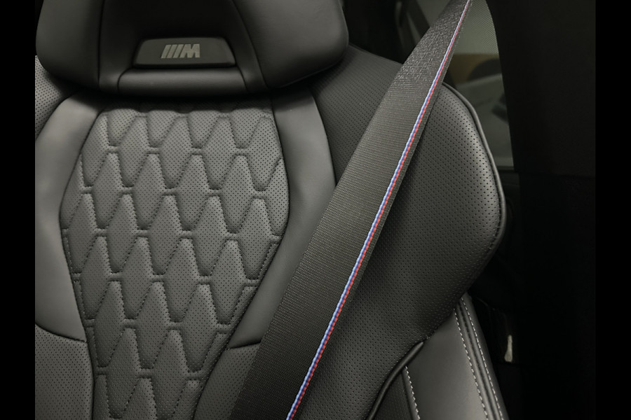 BMW X5 50e M-Sport Pro | M-Stoelen | Carbon | Achterasbesturing | ACC | Panorama | 360 Camera | Soft-Close | Head-Up | M-Gordels | Trekhaak | Harman-Kardon | 22 inch | Individual Leder | Stoelventilatie | Stoelverwarming V+A | Keyless-Entry | Memory | Stuurverwarming | Iconic-Glow | Rij-Assist Pro | Beker Koeling & Verwarming | Zonwering |