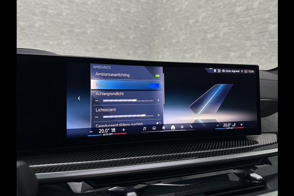 BMW X5 50e M-Sport Pro | M-Stoelen | Carbon | Achterasbesturing | ACC | Panorama | 360 Camera | Soft-Close | Head-Up | M-Gordels | Trekhaak | Harman-Kardon | 22 inch | Individual Leder | Stoelventilatie | Stoelverwarming V+A | Keyless-Entry | Memory | Stuurverwarming | Iconic-Glow | Rij-Assist Pro | Beker Koeling & Verwarming | Zonwering |