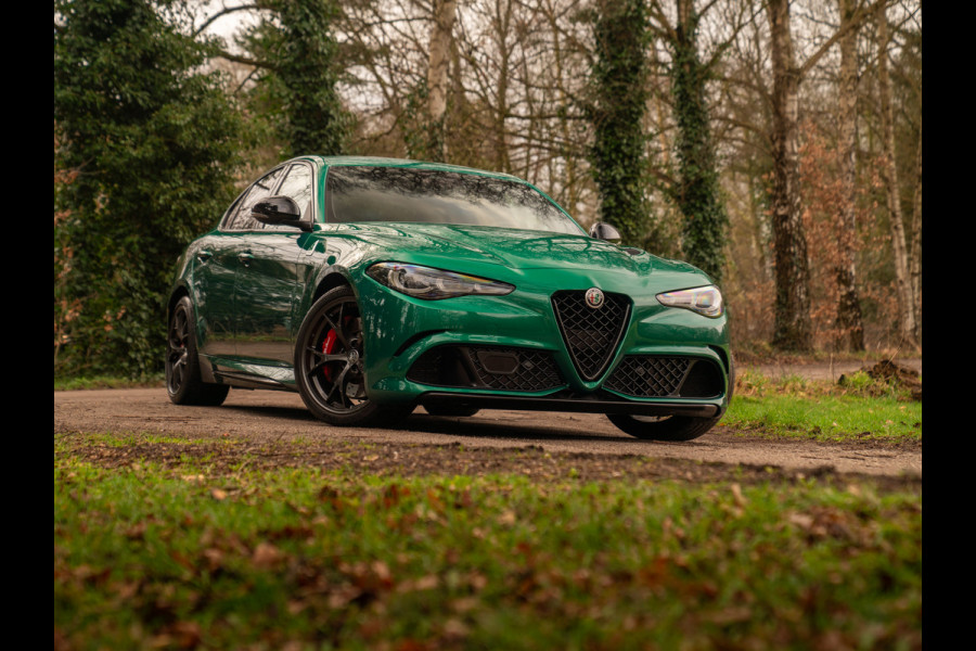 Alfa Romeo Giulia 2.9 V6 Quadrifoglio MY25 | Akrapovic | Carbon stoelen | Harman/Kardon | Facelift | Adapt. cruise