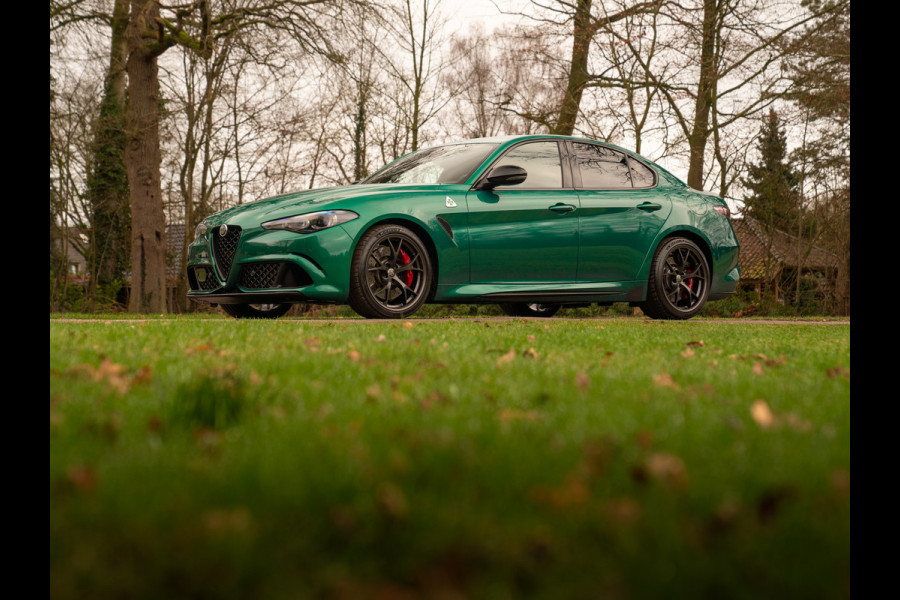Alfa Romeo Giulia 2.9 V6 Quadrifoglio MY25 | Akrapovic | Carbon stoelen | Harman/Kardon | Facelift | Adapt. cruise