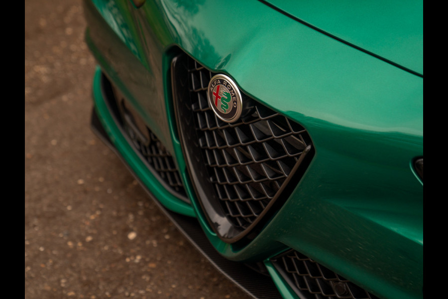 Alfa Romeo Giulia 2.9 V6 Quadrifoglio MY25 | Akrapovic | Carbon stoelen | Harman/Kardon | Facelift | Adapt. cruise