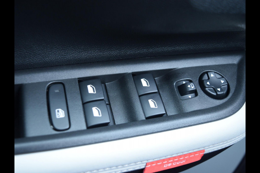 Citroën ë-C3 Max 113pk Comfort Range 44 kWh PARKEERSENSOREN MET CAMERA | LICHTMETALEN VELGEN | CLIMATE CONTROL| CRUISE CONTROL | DEMO