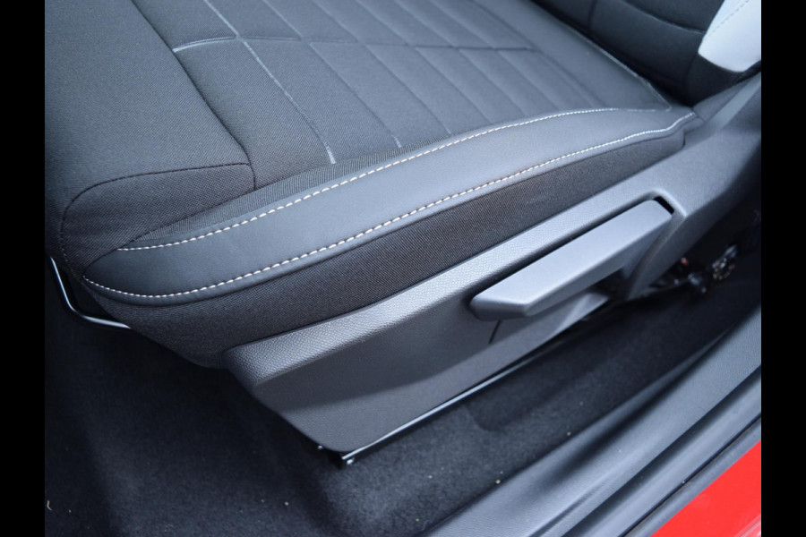 Citroën ë-C3 Max 113pk Comfort Range 44 kWh PARKEERSENSOREN MET CAMERA | LICHTMETALEN VELGEN | CLIMATE CONTROL| CRUISE CONTROL | DEMO