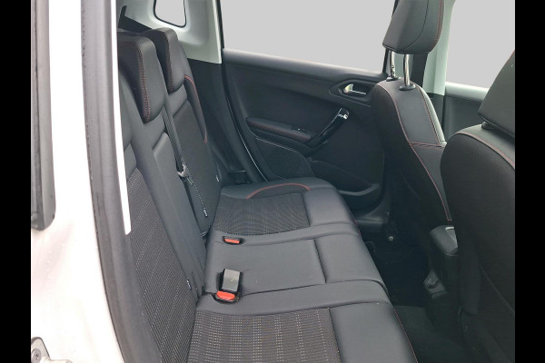 Peugeot 2008 1.2 PureTech Blue Lease Allure