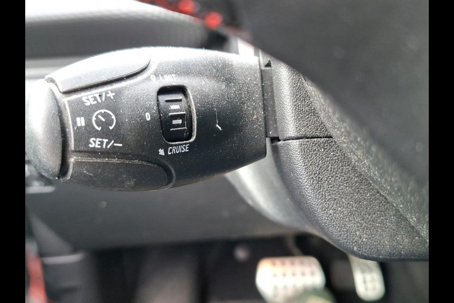 Peugeot 2008 1.2 PureTech Blue Lease Allure