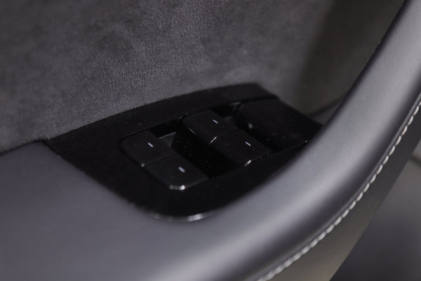 Tesla Model 3 Standard RWD Plus 60 kWh NAP/TREKHAAK/STOELVERWARMIN/VOL