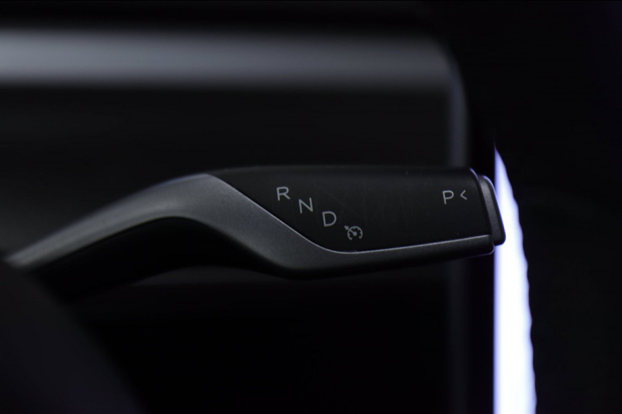 Tesla Model 3 Standard RWD Plus 60 kWh NAP/TREKHAAK/STOELVERWARMIN/VOL