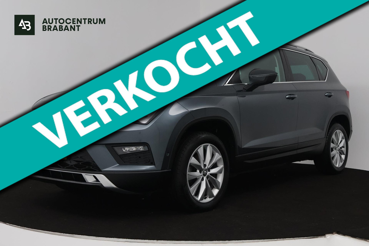 Seat Ateca 1.0 EcoTSI Style Business Intense (PANORAMADAK, STOELVERWARMING, DIGITALE COCKPIT, CAMERA, NAVIGATIE CARPLAY)