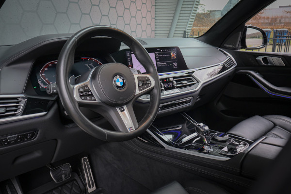 BMW X7 xDrive40i High Executive | 7 ZITS | SKYLOUNGE | ADAPTIVE | LASERLIGHTS | NAPA LEER | TREKHAAK | STOEL & STUURVERWARMING | PRIVAC