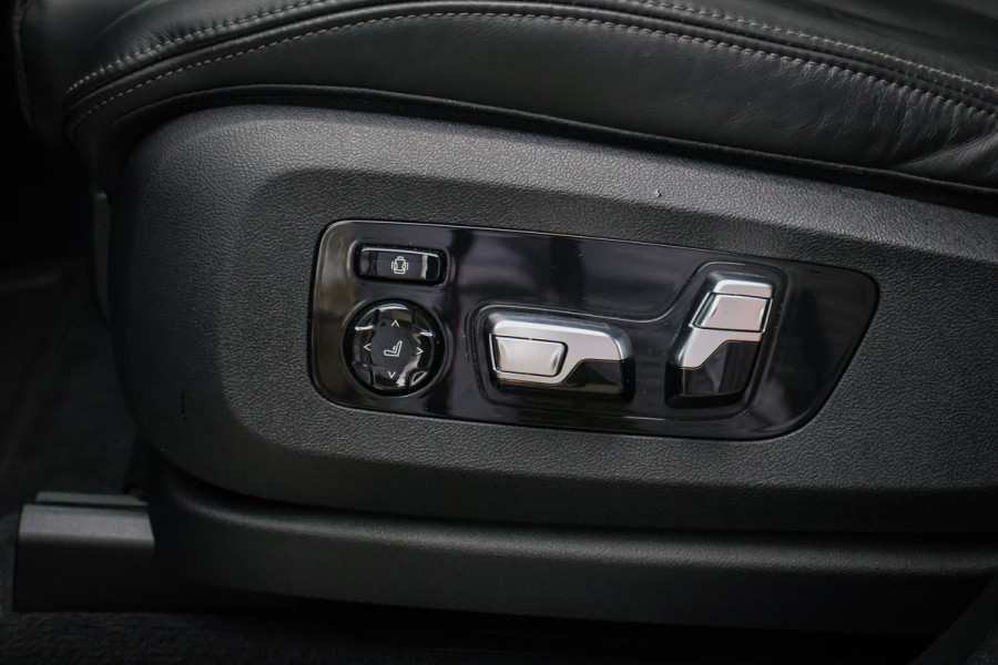 BMW X7 xDrive40i High Executive | 7 ZITS | SKYLOUNGE | ADAPTIVE | LASERLIGHTS | NAPA LEER | TREKHAAK | STOEL & STUURVERWARMING | PRIVAC