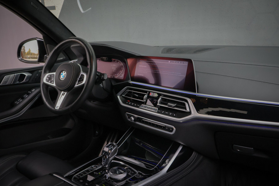 BMW X7 xDrive40i High Executive | 7 ZITS | SKYLOUNGE | ADAPTIVE | LASERLIGHTS | NAPA LEER | TREKHAAK | STOEL & STUURVERWARMING | PRIVAC