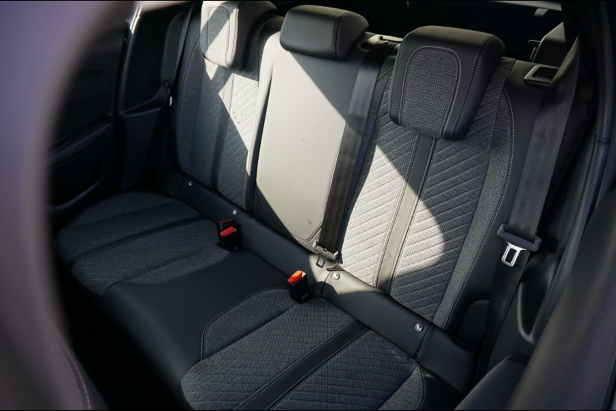 Peugeot 208 100PK Allure Pack AUTOMAAT | NAVI | LUXE