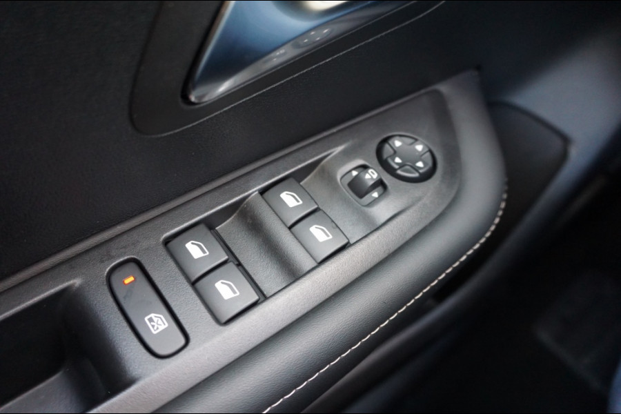 Peugeot 208 100PK Allure Pack AUTOMAAT | NAVI | LUXE