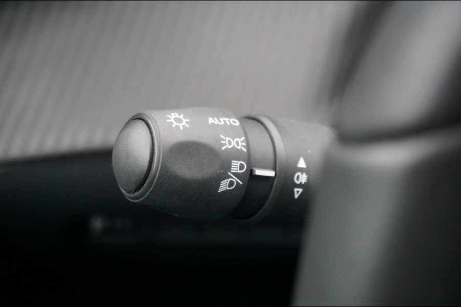 Peugeot 208 100PK Allure Pack AUTOMAAT | NAVI | LUXE