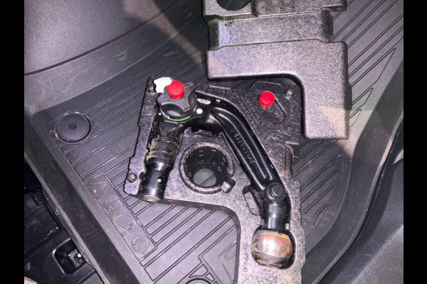 Ford Transit Connect 2.0 EcoBlue L1 Trend 122pk Automaat | Nieuw model | Trekhaak | Zwarte velgen | Race striping