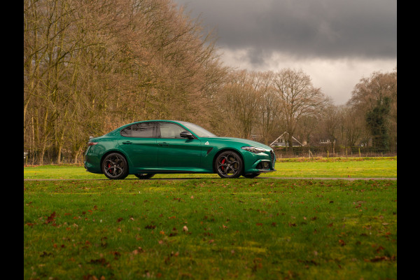 Alfa Romeo Giulia 2.9 V6 Quadrifoglio MY26 | Carbon dak | Akrapovic | Carbon stoelen | Facelift