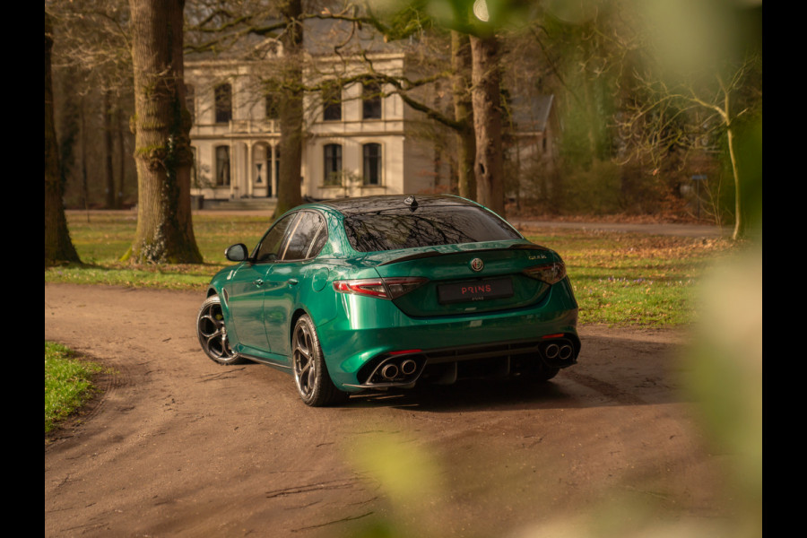Alfa Romeo Giulia 2.9 V6 Quadrifoglio MY26 | Carbon dak | Akrapovic | Carbon stoelen | Facelift