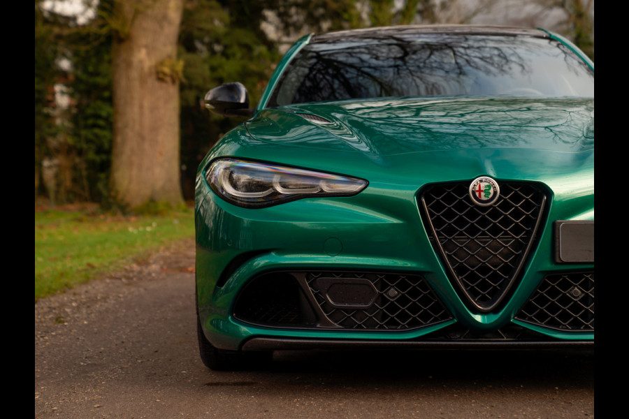 Alfa Romeo Giulia 2.9 V6 Quadrifoglio MY26 | Carbon dak | Akrapovic | Carbon stoelen | Facelift