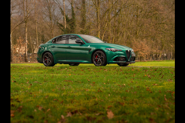 Alfa Romeo Giulia 2.9 V6 Quadrifoglio MY26 | Carbon dak | Akrapovic | Carbon stoelen | Facelift