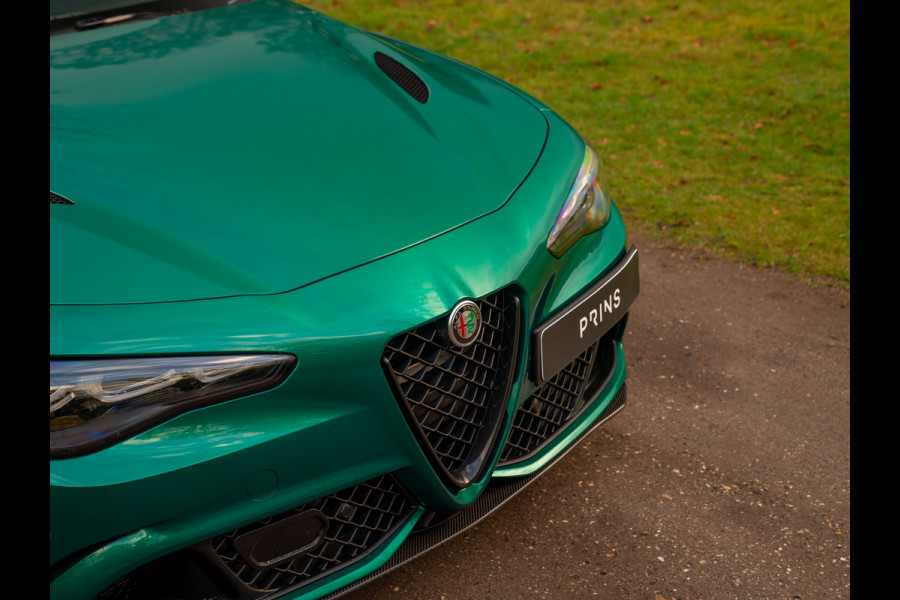 Alfa Romeo Giulia 2.9 V6 Quadrifoglio MY26 | Carbon dak | Akrapovic | Carbon stoelen | Facelift