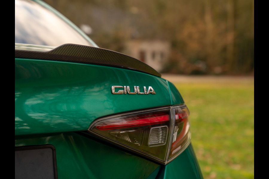 Alfa Romeo Giulia 2.9 V6 Quadrifoglio MY26 | Carbon dak | Akrapovic | Carbon stoelen | Facelift