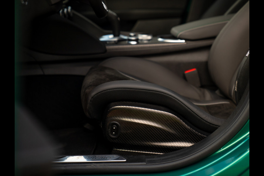 Alfa Romeo Giulia 2.9 V6 Quadrifoglio MY26 | Carbon dak | Akrapovic | Carbon stoelen | Facelift