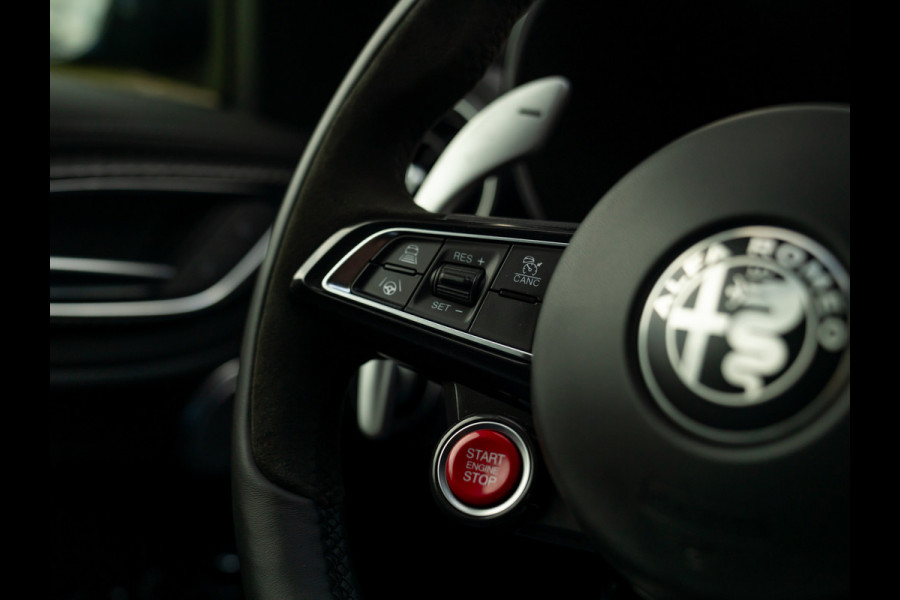 Alfa Romeo Giulia 2.9 V6 Quadrifoglio MY26 | Carbon dak | Akrapovic | Carbon stoelen | Facelift