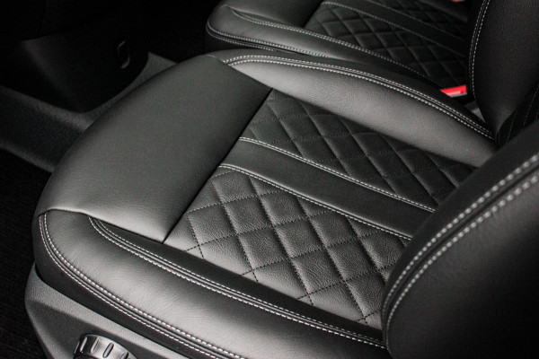 Mercedes-Benz Vito 225PK EXTRA LANG JB- EDITION FULL BLACK / AMG / SPOILER / VERLAGINGSVEREN / NAVIGATIE / SIDE- BARS / FULL / NAV