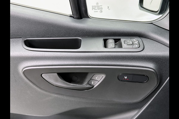 Mercedes-Benz Sprinter 317 1.9 CDI L3H2 Select Navigatie 3500kg trekhaak Stoel en stuurverwarming Parkeerpakket Betimmering