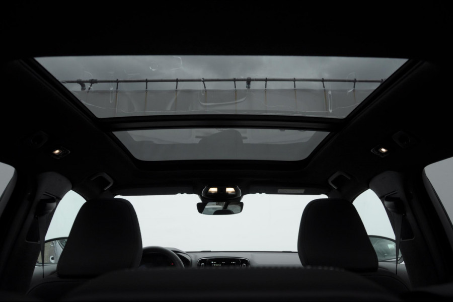 Volvo EX40 252PK Single Motor Extended Range 82 kWh Plus / Lounge Pakket / Extra getint glas / 360 Camera / 20'' velgen / Panoramadak / Zwart dak