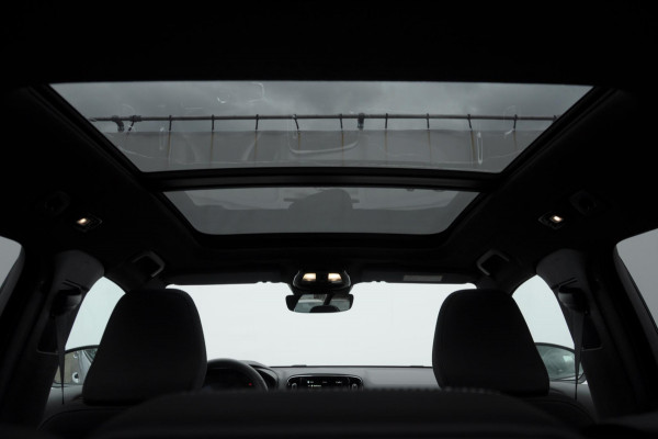 Volvo EX40 252PK Single Motor Extended Range 82 kWh Plus / Lounge Pakket / Extra getint glas / 360 Camera / 20'' velgen / Panoramadak / Zwart dak