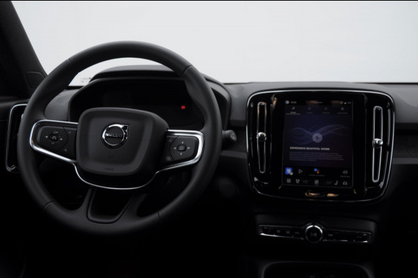 Volvo EX40 252PK Automaat Single Ext. Range Core Business / Driver Assist / Adaptieve cruise control / BLIS / Stoel - en stuurwielverwarming / Pakeersensoren met camera / Apple carplay /